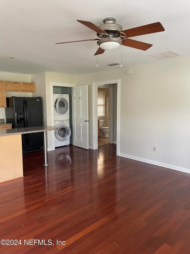 Photo - 1342 N Laura St