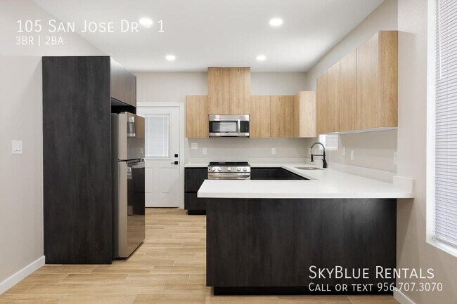 Building Photo - 105 San Jose Dr Unit 1