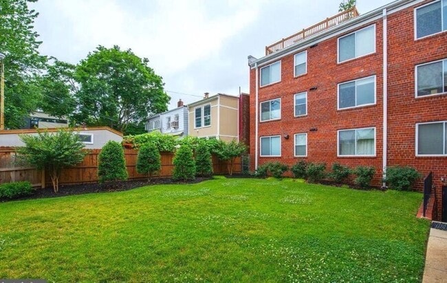 Photo - 420 16th St SE