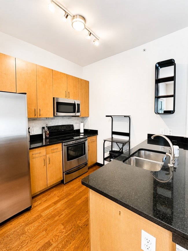 Photo - 5300 Peachtree Rd Unit 3202