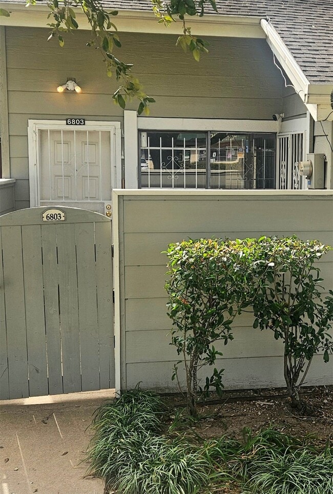 Photo - 6803 Greenway Chase St Unidad 6803