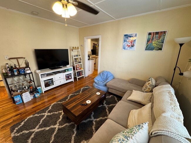 Photo - 41 Cross St Unit A