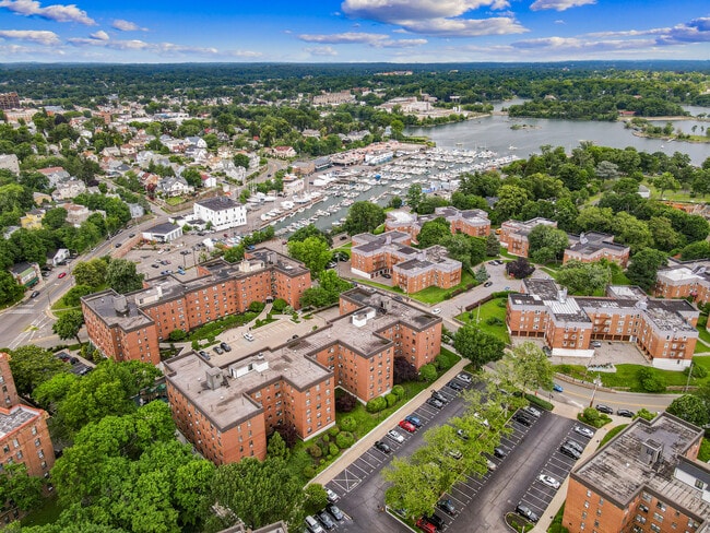 Photo - Harbor House