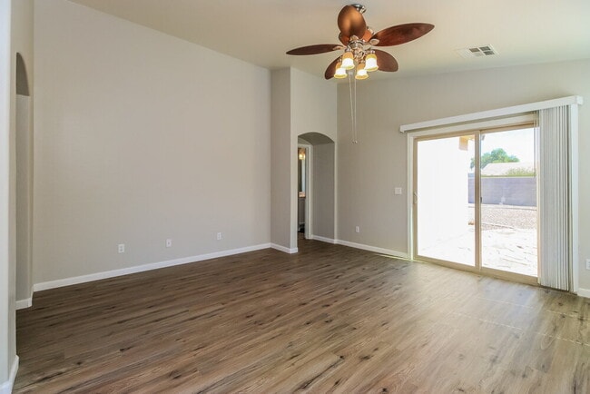 Photo - 18651 N Madison Rd