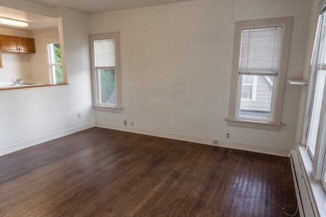 Photo - 4755 22nd Ave NE Unit 4