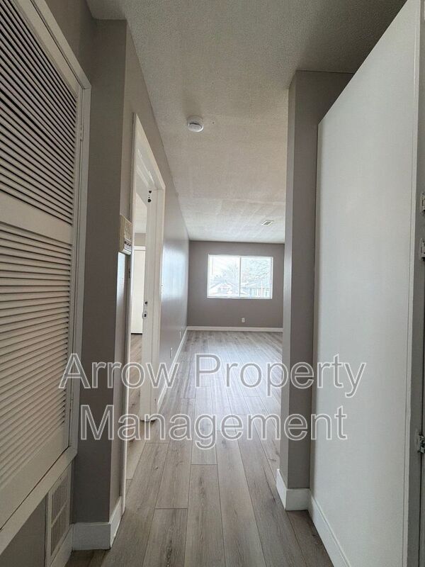 Photo - 1111 E Street Unidad 3