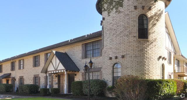 Photo - Nottingham Apartments