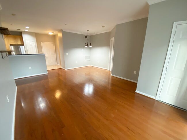 Photo - 2465 Army Navy Dr