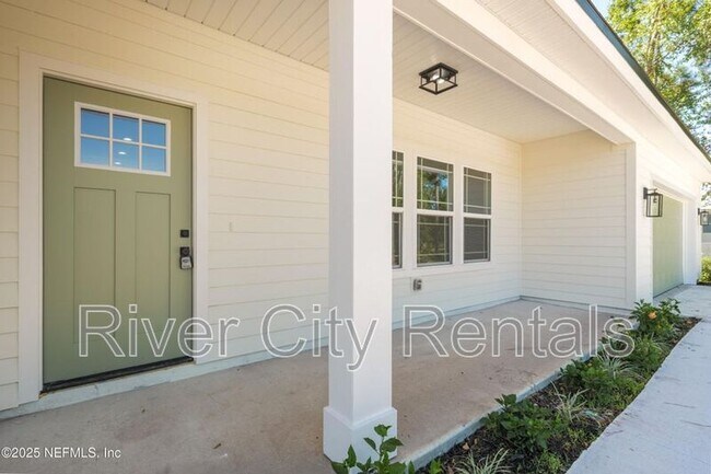 Photo - 9261 Dolphin St