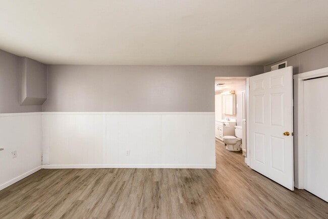 Photo - 719 Caroline St