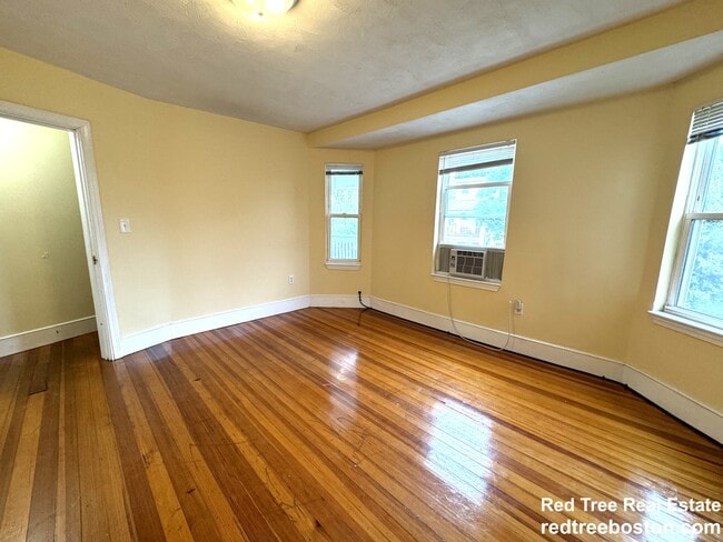 Photo - 4057 Washington St Unit 2