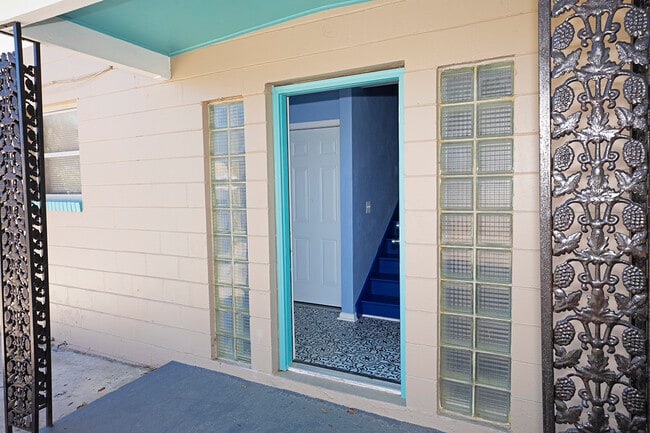 Photo - 849 W 30th St Unit Apt.2