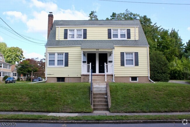 Building Photo - 102 Paterson Ave Rental