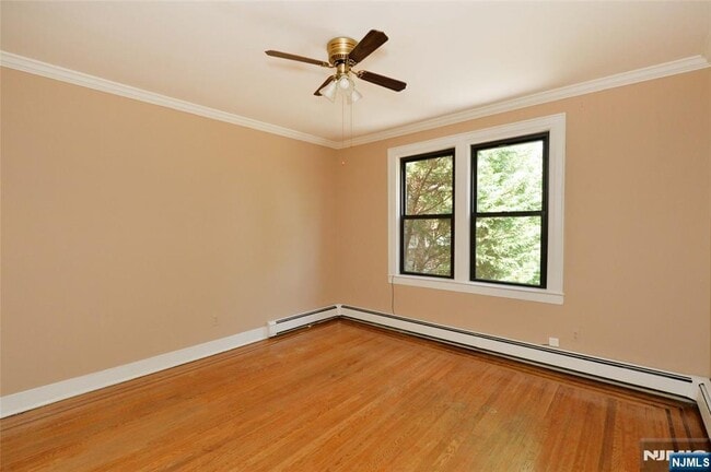 Building Photo - 38 River Edge Rd Unit 40B