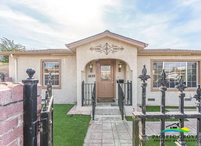 Photo - Bright and Roomy 2 Bedroom 2 Bathroom Home