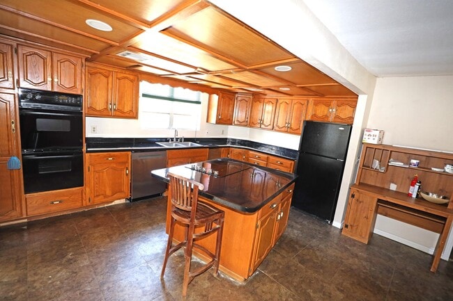 Photo - 525 E Jackson Ave