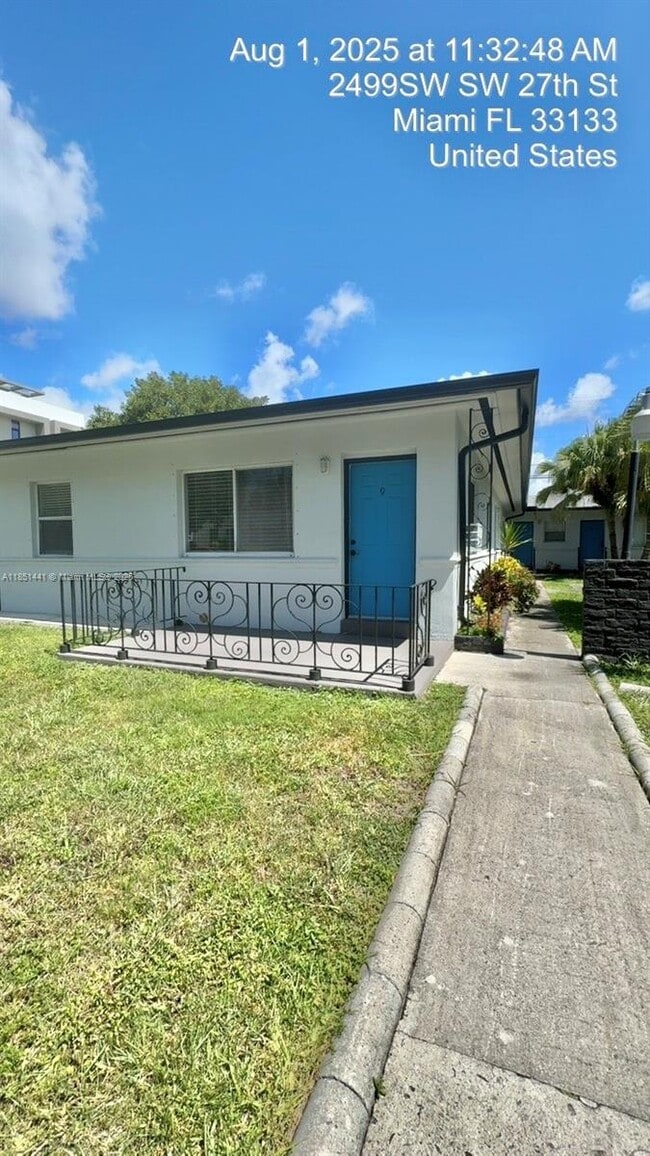 Photo - 2499 SW 27th St Unidad 9