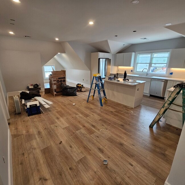 Photo - 28 Brooks St Unit 3