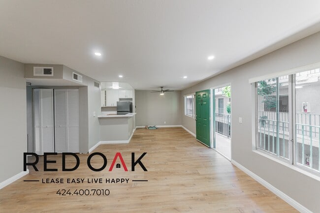 Photo - 14748 Burbank Blvd Unidad 208