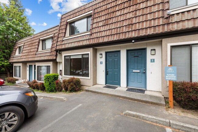 Building Photo - 6003 Unit 2