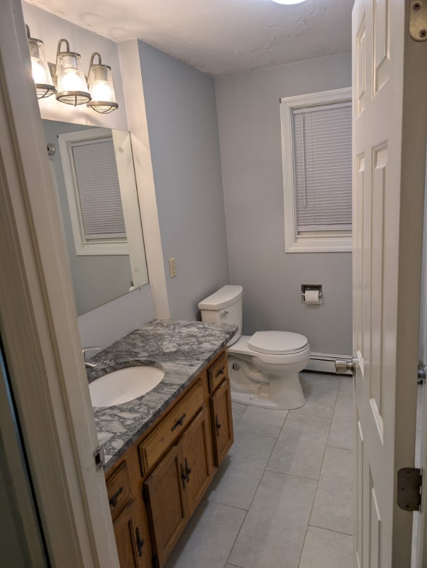 Photo - 740 King St