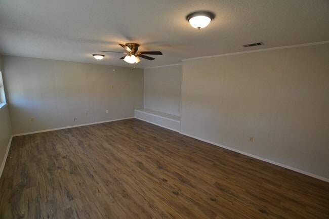 Photo - Location! Location! Newly updated, 3 bedroom, 1.5 bath home in Baker