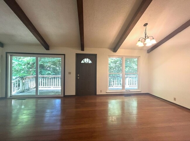 Photo - 821 E Lakeside Dr