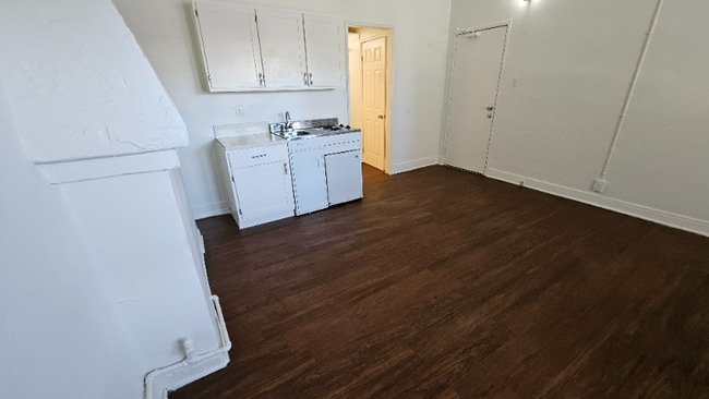 Photo - 844 S Westlake Ave Unit 100