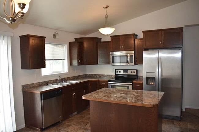 Photo - 3 Bed 3 Bath Twin Home