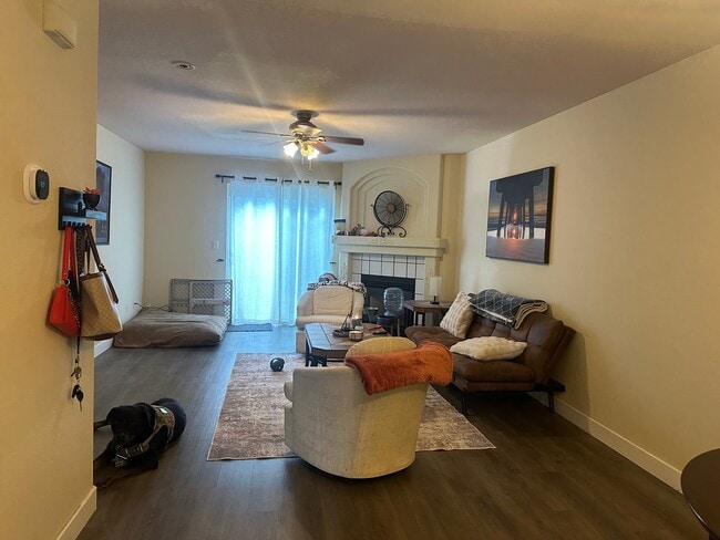 Photo - 12020 E Hoye Dr