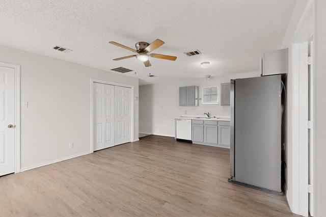 Photo - 150 Lobo Ln Unit B