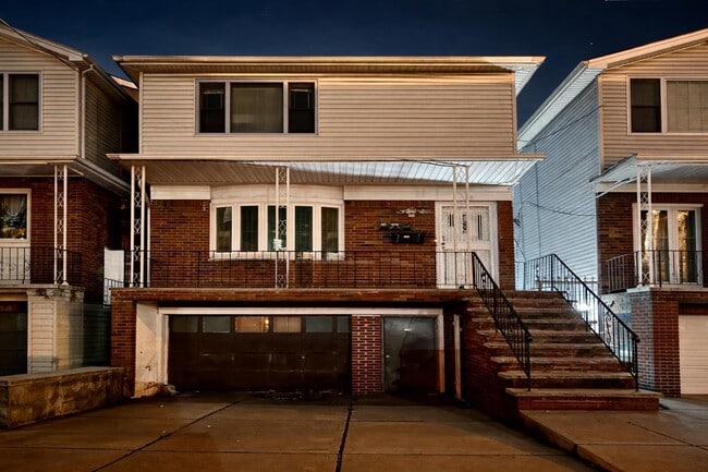 Building Photo - 25 Skillman Ave Unit 2