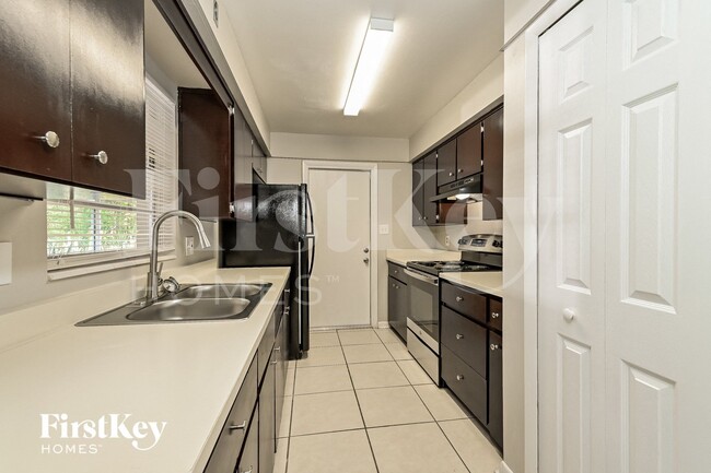 Photo - 924 Brockway Ave