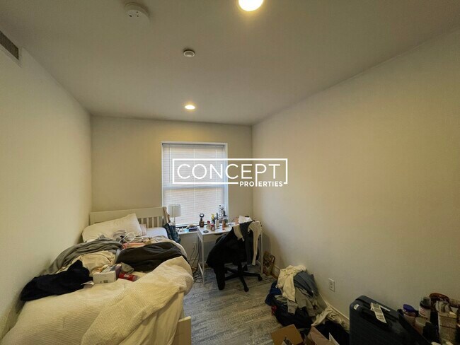 Photo - 64 Louis Prang St Unidad 3