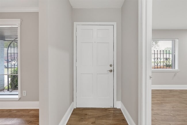 Photo - 11107 Cedarview Ln