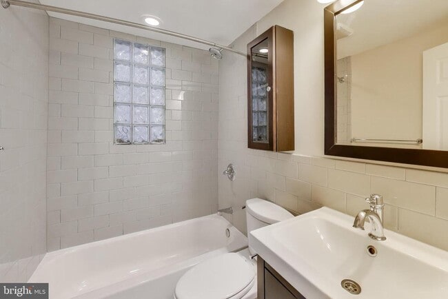 Photo - 1724 21st St NW