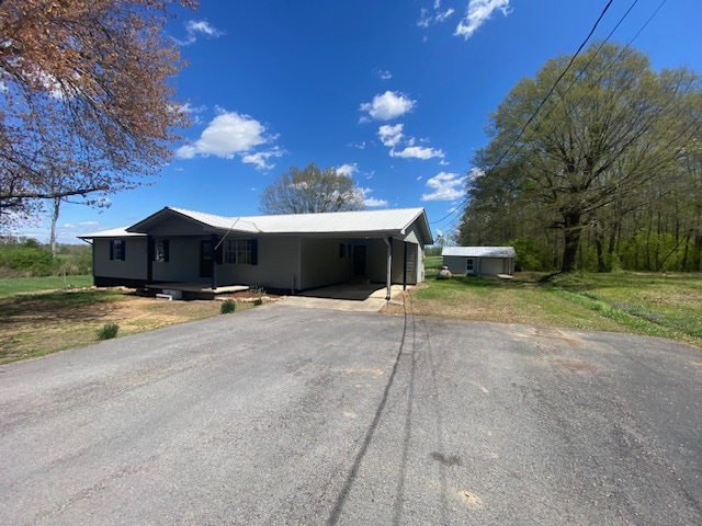 Photo - 588 Alexander Rd
