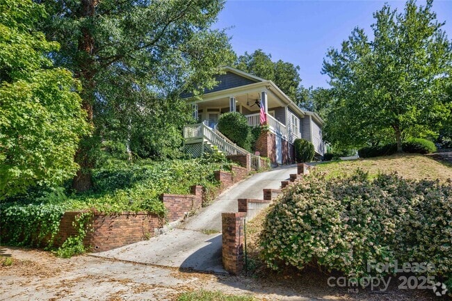 Building Photo - 909 Woodruff Pl Rental