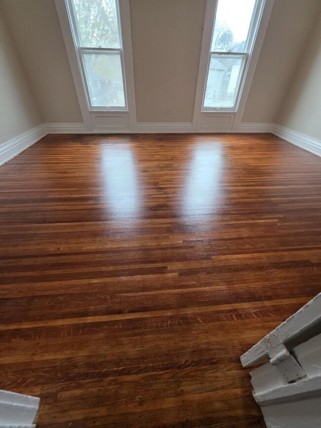 Photo - 19 Taylor St