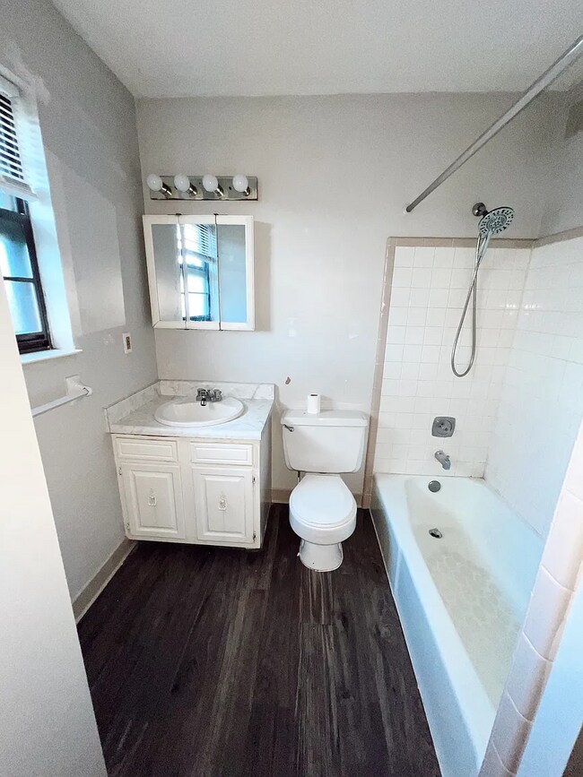 Photo - 4818 S 3rd St Unidad 7