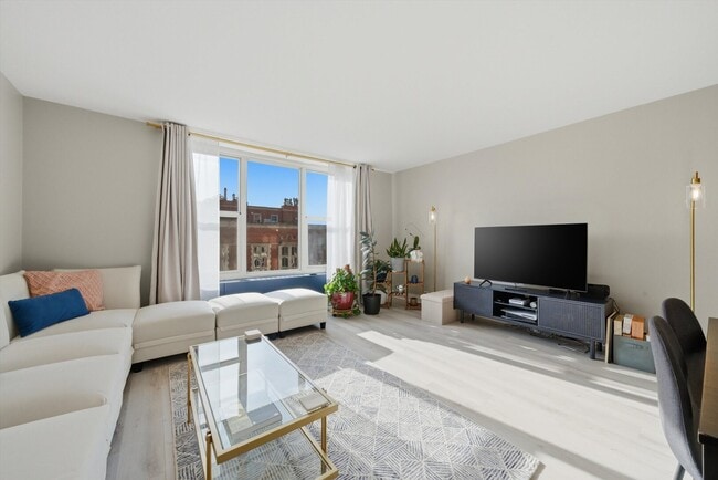 Photo - 1325 N State Pkwy Unit 18D