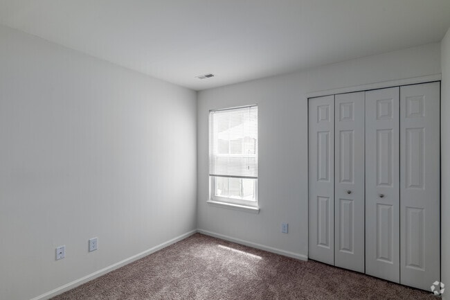2 BR, 1 BA - 1140SF - Second Bedroom