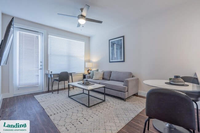 Photo - 15950 Chase Hill Blvd Unidad 1406.1406245