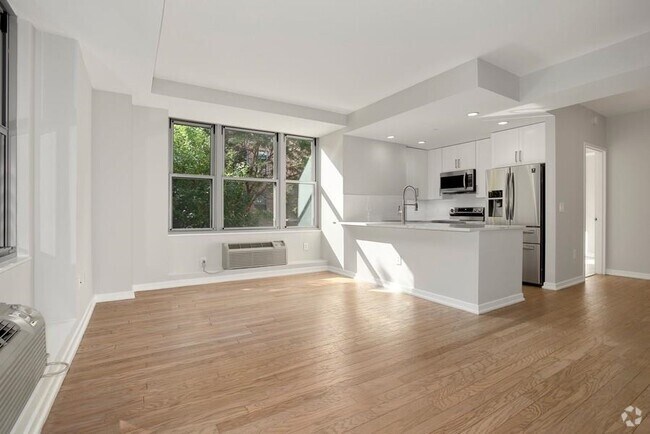 Building Photo - 149 Essex St Unit 2G Rental