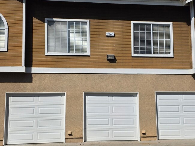 16521 Stonehaven Ct Unidad 74