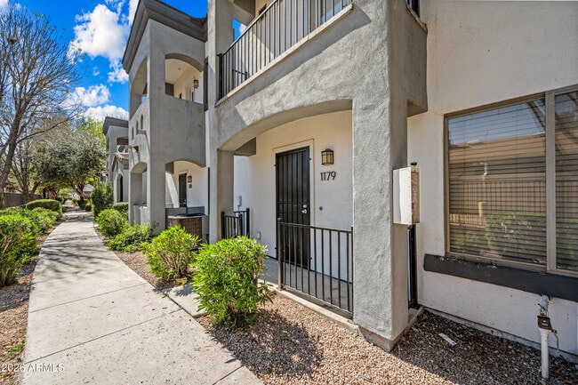 Building Photo - 4608 W Maryland Ave Unit 1179