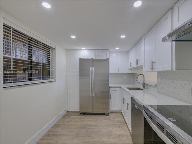 Photo - 8625 NW 8th St Unidad 205