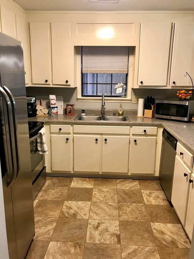 Photo - 12000 Kingston Ct SE