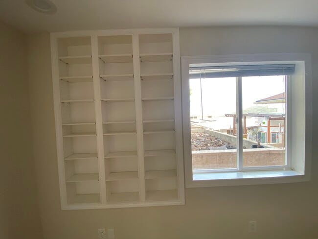 Fotografía del edificio - 3708A Claudine St Unidad 2