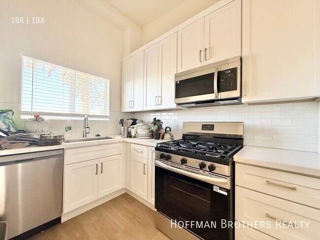 Photo - 1467 Fairbanks Pl